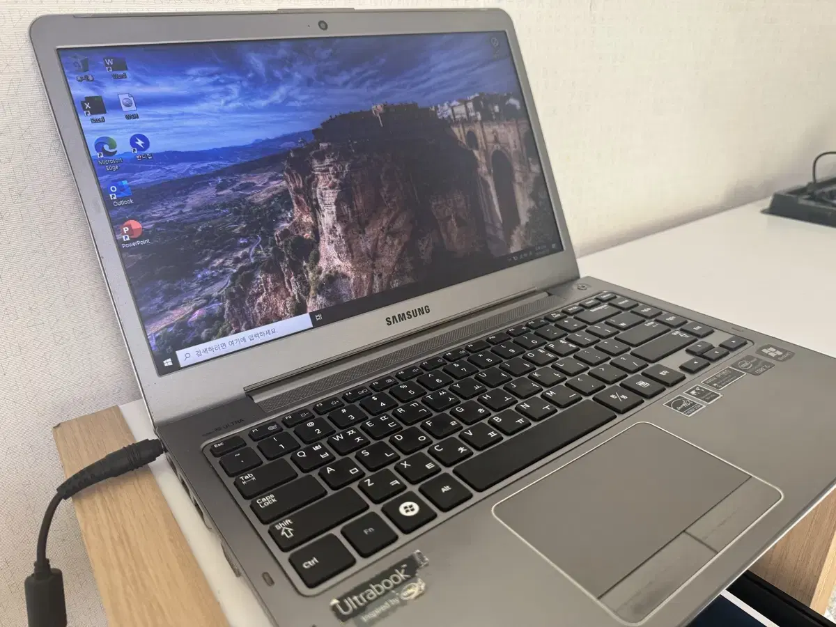 삼성 Ultrabook 노트북 i5-3317u 13인치 판매합니다